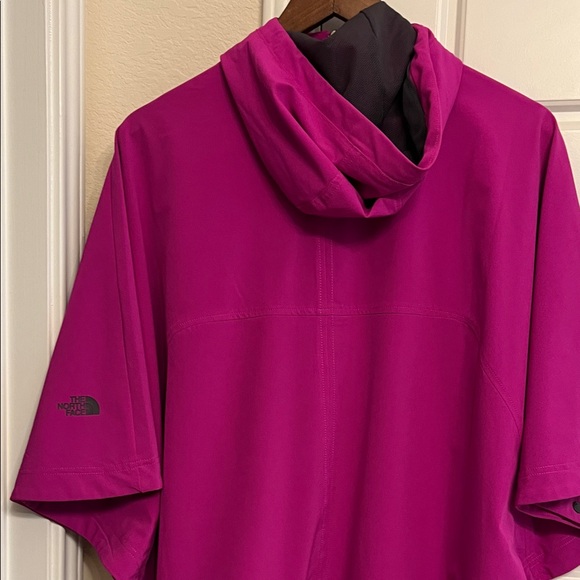 The North Face Fuchsia Hooded Poncho - Picture 7 of 11